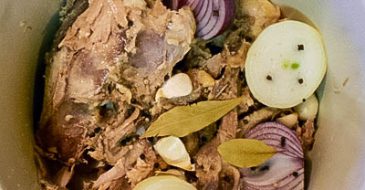 How to Make Turkey Bone Broth