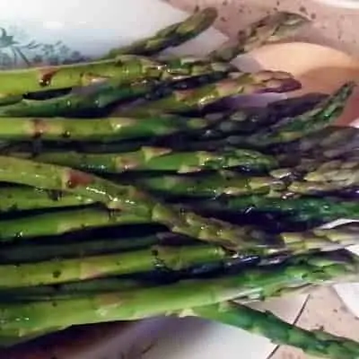 Perfectly Steamed Asparagus with Balsamic Vinaigrette